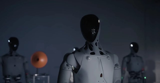 Tesla vs. XPeng: The Robot Wars Are Here 🍿