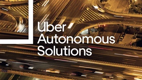 Uber e i robotaxi: se non puoi batterli, diventa il loro OS