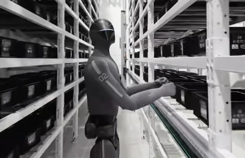 Robot Xiaomi CyberOne „poci się”, by chłodzić bioniczne dłonie