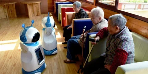 Piano AI+ Cina: un robot in ogni casa mentre la Europa norma