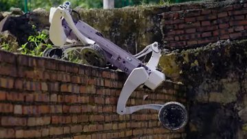 Lightyear M1: Vierwielige quadruped met parallelle gewrichten