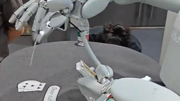 Sharpa's robot hand is echt en vaardig op IROS 2025