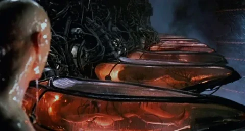 Estación de un operador remoto con equipo de VR para pilotar robots en el sector retail.