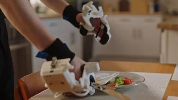 Robot training: Menselijke leraren versus YouTube