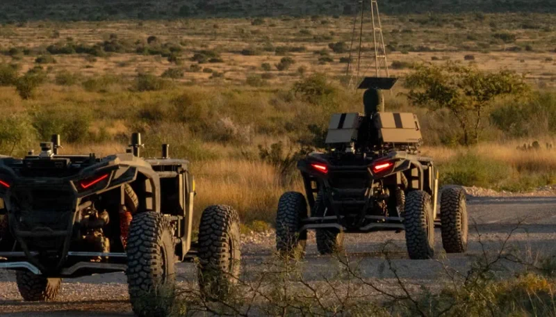 Droni Anduril e Rover AI Overland in campo