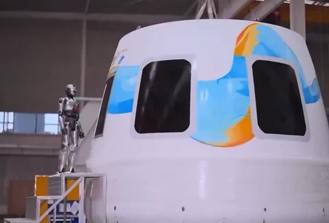 EngineAI: un umanoide volerà nello spazio nel 2028