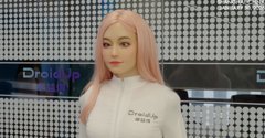 DroidUp Unveils Moya: A Customizable Humanoid with Marathon-Tested Guts