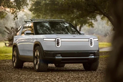 Uber Bets $1.25B on Rivian for a 50,000-Strong Robotaxi Fleet
