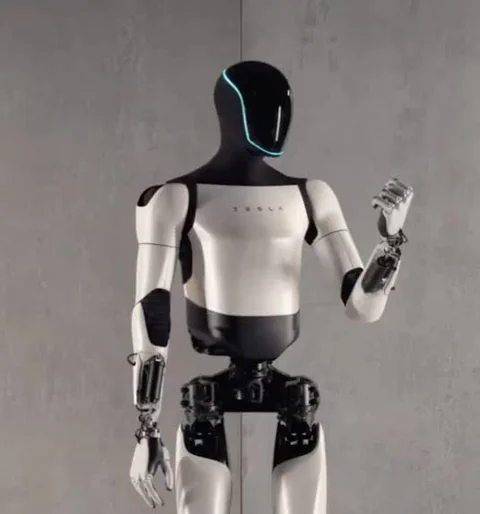 Tesla vise 100 000 robots Optimus par an, soutenu par lultimatum de Musk