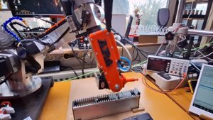 AR4 Robotarm krijgt virtuele besturing in v6.0 update
