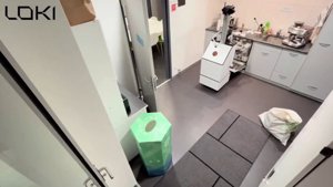 Čistiaci robot od Loki Robotics sa púšťa do otravných kancelárskych úloh