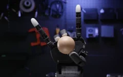 LinkerBot's Vaardige Handen: Een Sprong in Robotische Manipulatie