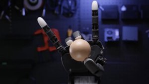LinkerBot's Vaardige Handen: Een Sprong in Robotische Manipulatie