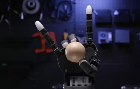 Mãos da LinkerBot: O Novo Salto na Destreza Robótica