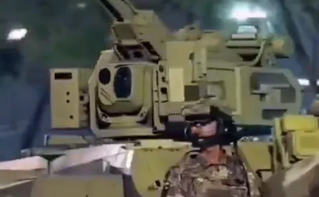 Cañones controlados por VR: El amanecer de la guerra de mechas