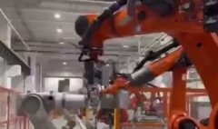 Des robots KUKA fabriquant des robots KUKA en Chine