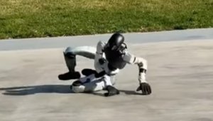 Unitree G1: Lidská chůze robota je znepokojivá