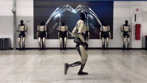 Il robot Optimus di Tesla ora fa jogging in laboratorio