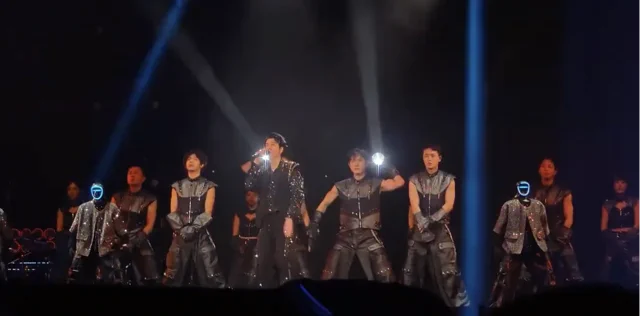 Unitree G1 Robots Are Now Backup Dancers