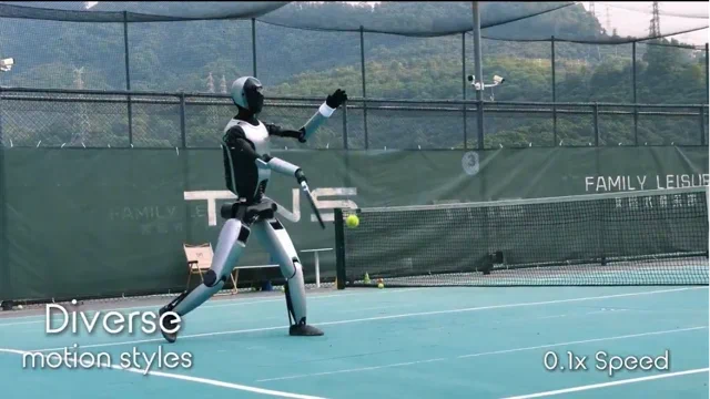 UBTECH's Walker S2 Robot Slaat Nu Een Sterke Backhand