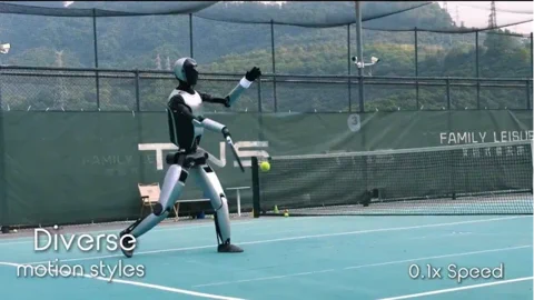 Il robot Walker S2 di UBTECH ora ha un rovescio micidiale