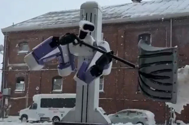 Reflex-robot ruilt magazijn in voor sneeuw en kou