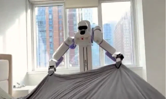 Reflex Robot Tackles Laundry Because Your Weekend Is Too Short