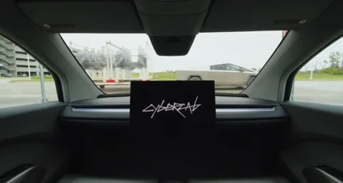 Iniziata la produzione del Tesla Cybercab, dice Musk