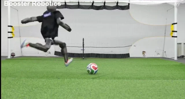 Atlas vs T2: Humanoidalne gwiazdy futbolu przed RoboCup