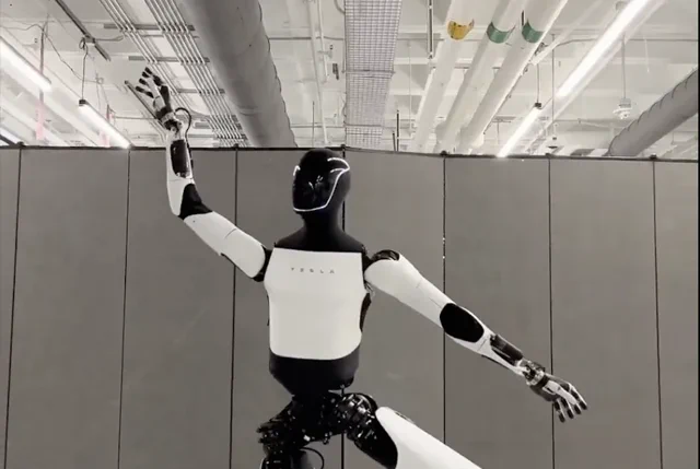 Tesla Optimus toont indrukwekkende dansmoves in nieuwe video