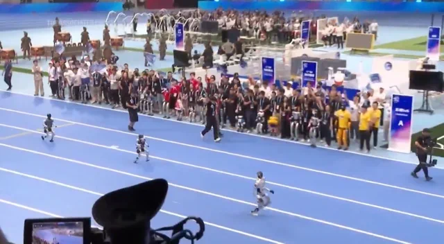 Robo-Olympische Spelen: Humanoid Games van Beijing van start