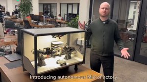 MicroFactory: Robot €5K d'Cóimeáil Leictreonaic Nochtaithe