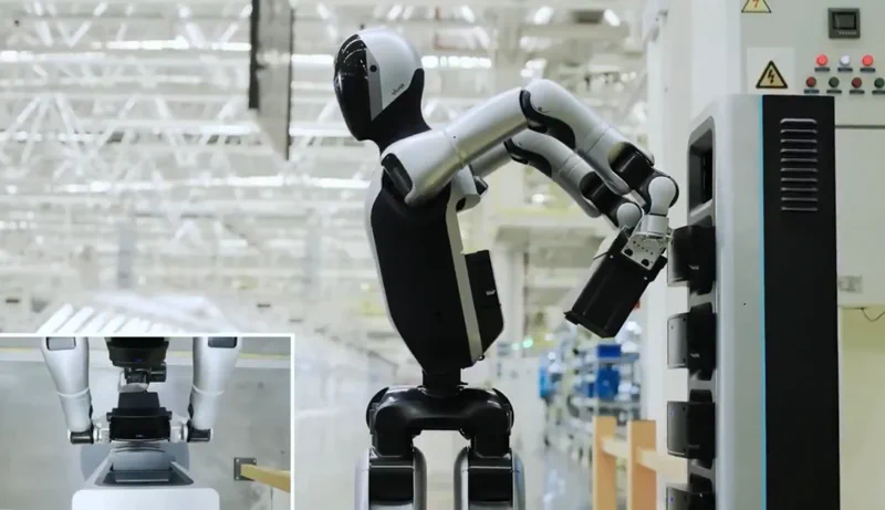 Il robot Walker 2 di UBTECH è in grado di sostituire la propria batteria